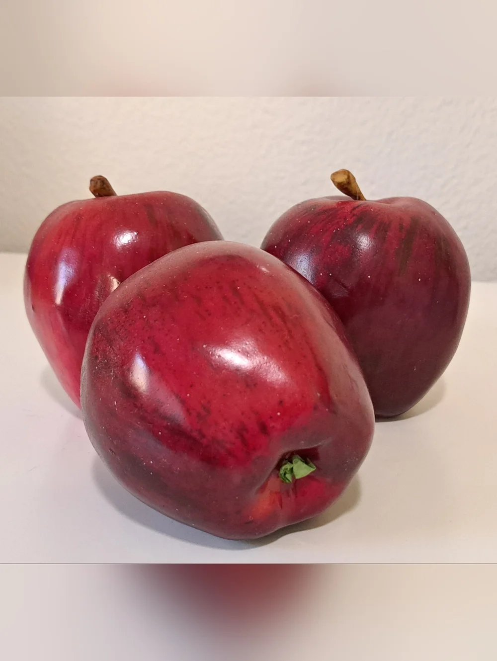 Realisitic Faux Red Apples Decor (3)